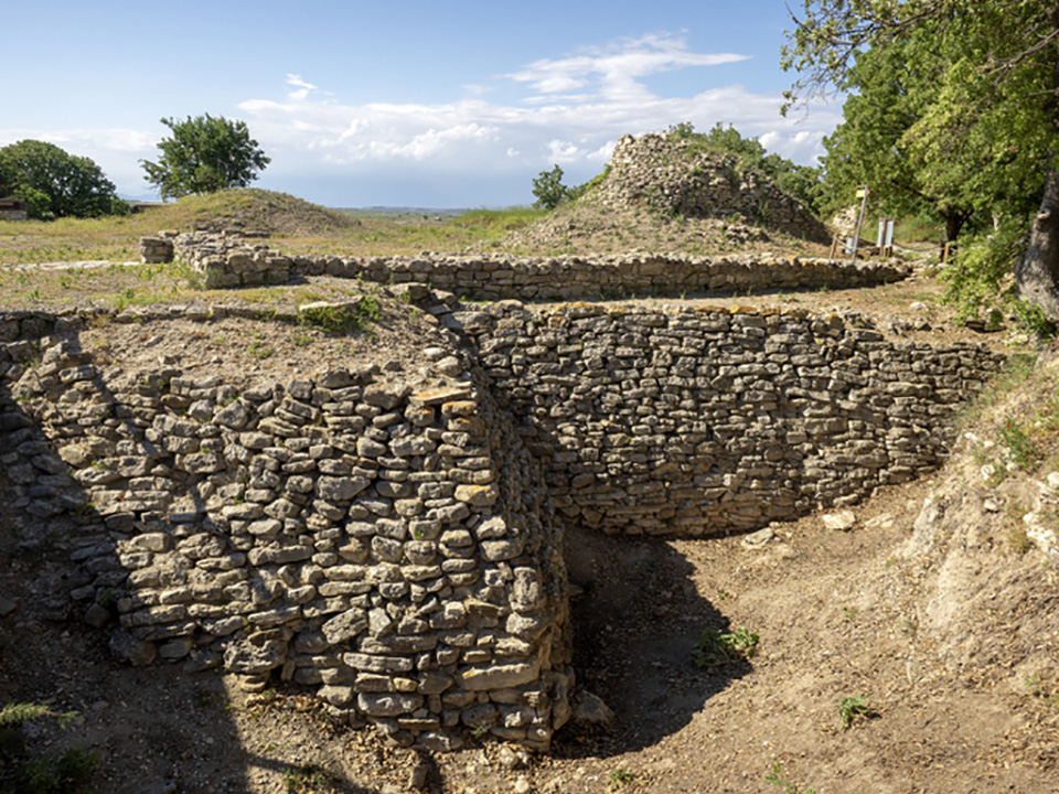 The walls of Troy I